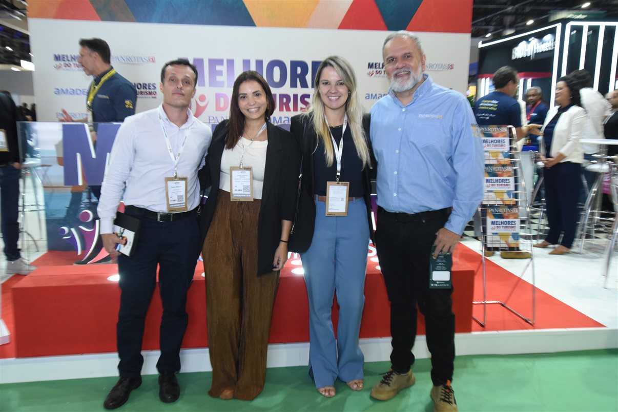 Time do Nacional Inn na WTM