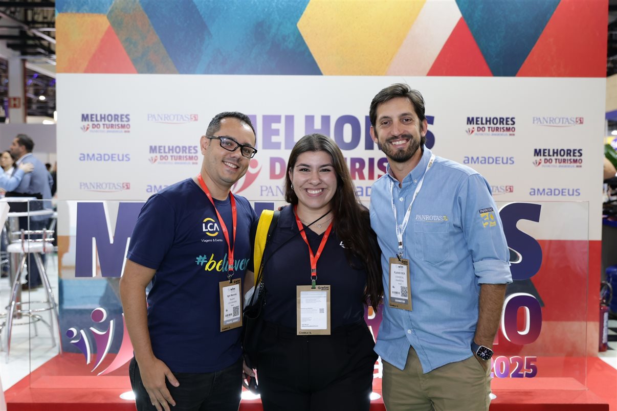 Gabriel Freitas, da Avis, Juan Taiano, da Terrawind, Laura Ventura, Edson Ventura e André Herculano, da Avis 