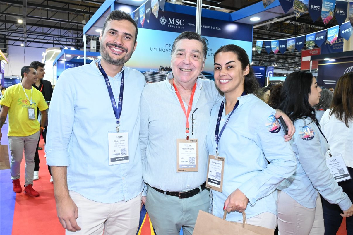 Gabriel Freitas, da Avis, Juan Taiano, da Terrawind, Laura Ventura, Edson Ventura e André Herculano, da Avis 