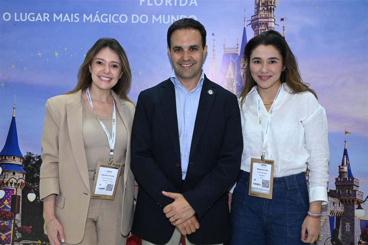 Gabriel Freitas, da Avis, Juan Taiano, da Terrawind, Laura Ventura, Edson Ventura e André Herculano, da Avis 