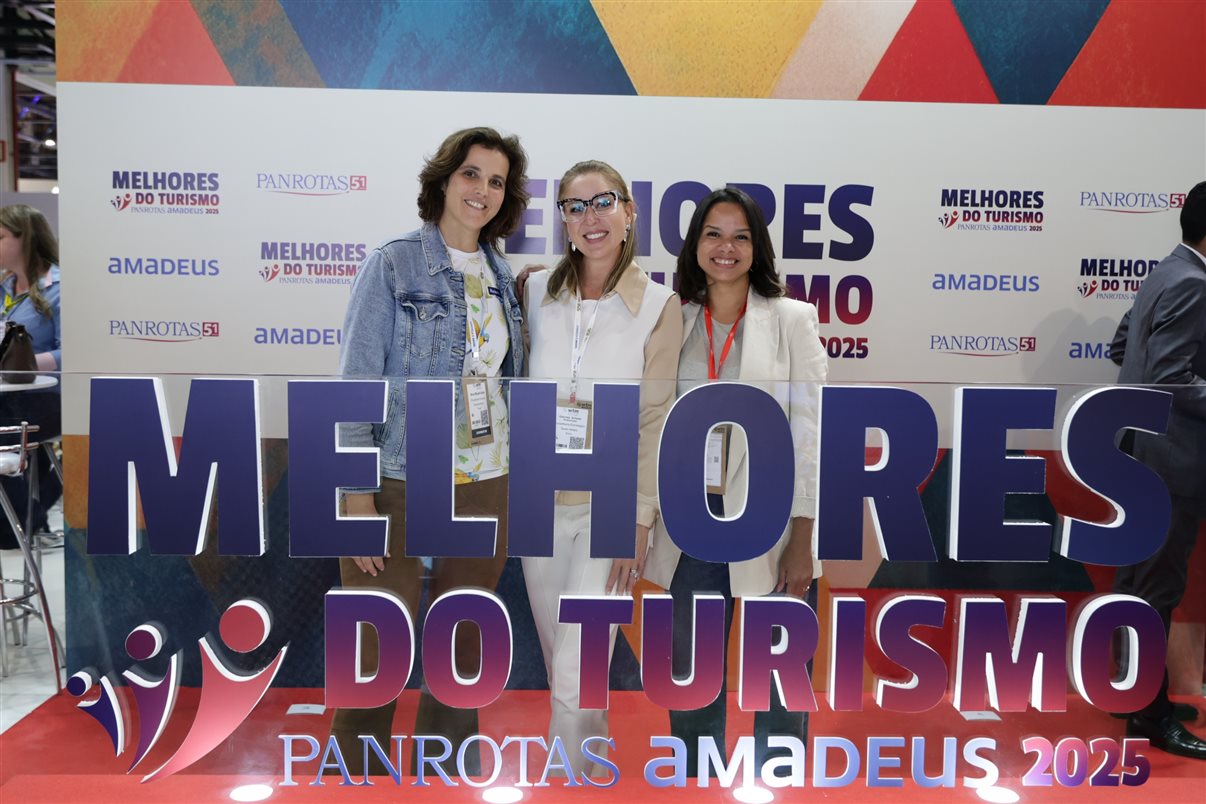 Gabriel Freitas, da Avis, Juan Taiano, da Terrawind, Laura Ventura, Edson Ventura e André Herculano, da Avis 