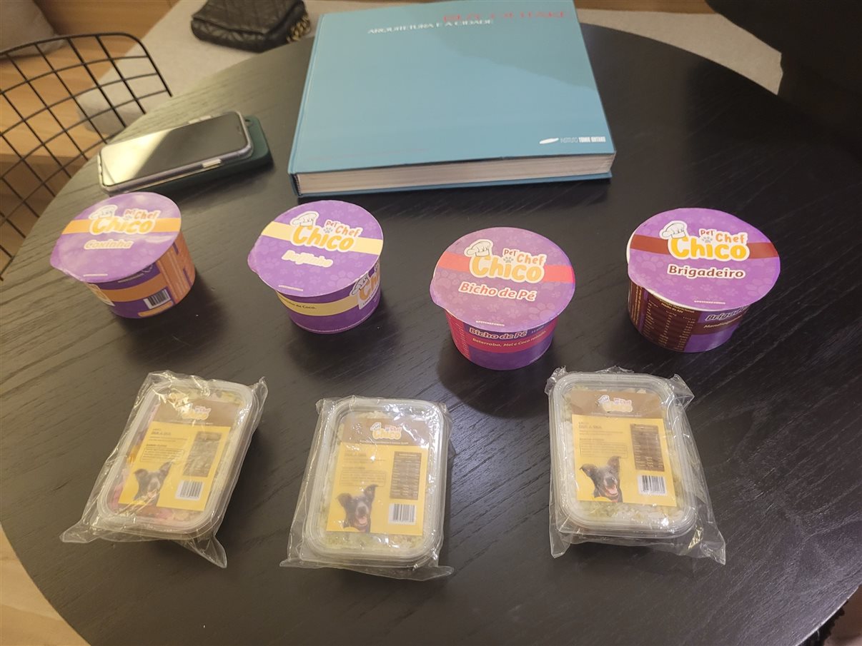 Projeto contemplou a renovação de mobiliários, substituição de carpetes por pisos frios e nova iluminação