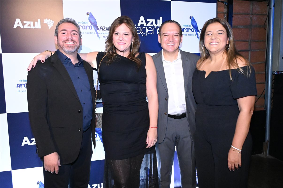 Erika Monti, da Azul Viagens Mooca, e Cristiani Piccin, da Amabiletur