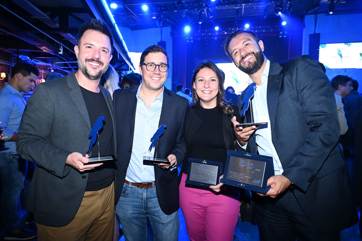 Erika Monti, da Azul Viagens Mooca, e Cristiani Piccin, da Amabiletur