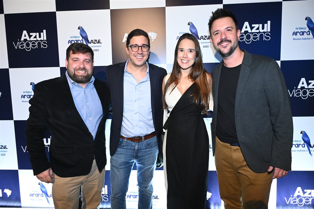 Erika Monti, da Azul Viagens Mooca, e Cristiani Piccin, da Amabiletur