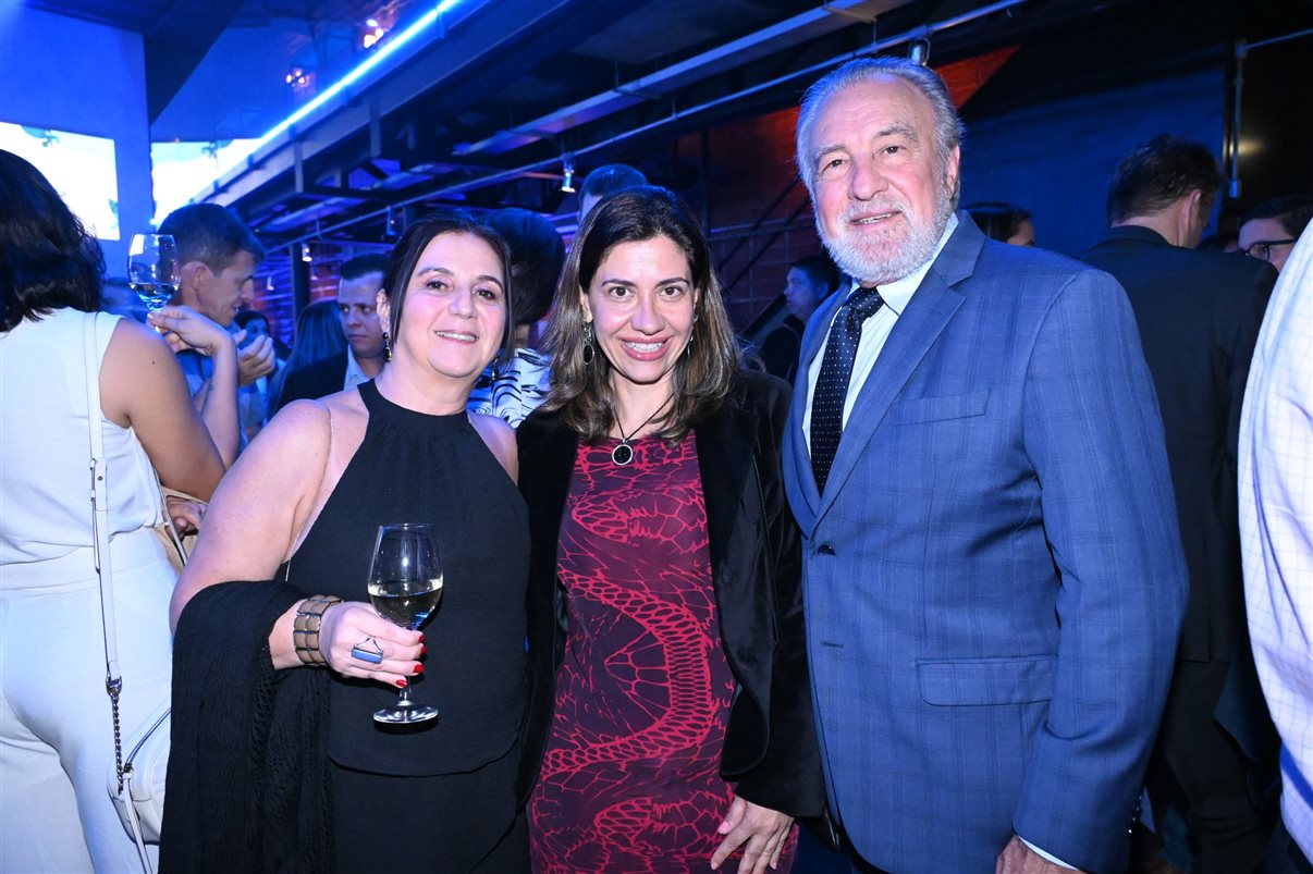 Erika Monti, da Azul Viagens Mooca, e Cristiani Piccin, da Amabiletur