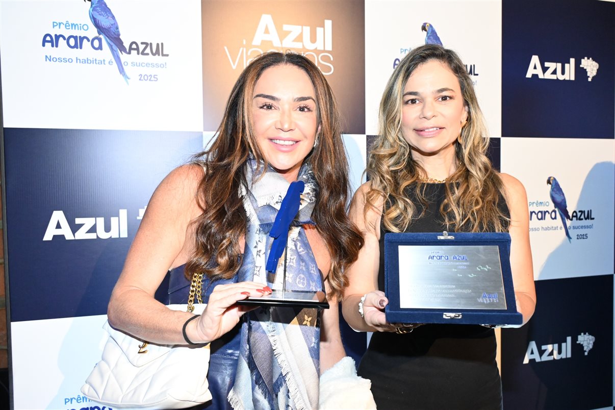 Erika Monti, da Azul Viagens Mooca, e Cristiani Piccin, da Amabiletur