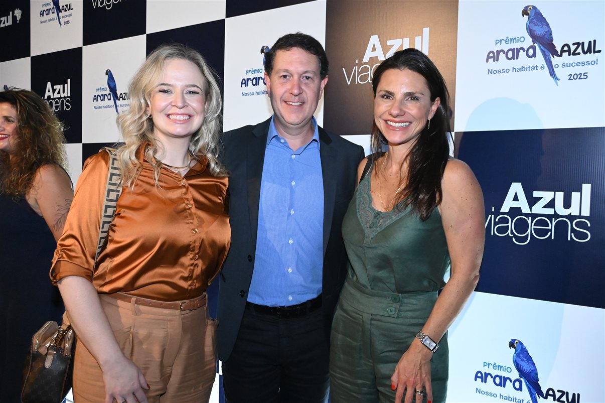 Erika Monti, da Azul Viagens Mooca, e Cristiani Piccin, da Amabiletur