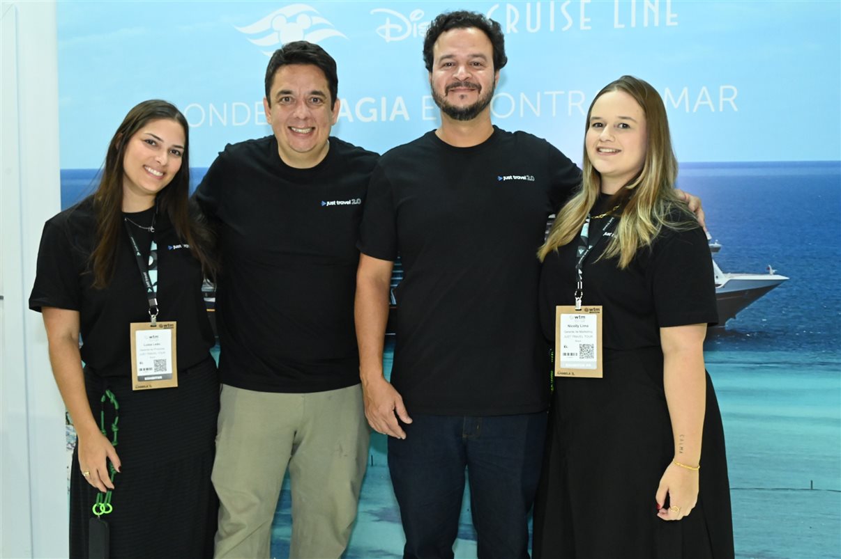 Marcela Cuesta, do Arakur Ushuaia, Guillermo Alcorta, da PANROTAS, Ana Medeiros, da Abav Nacional, e Maria Laura Pierini, do Visit Buenos Aires