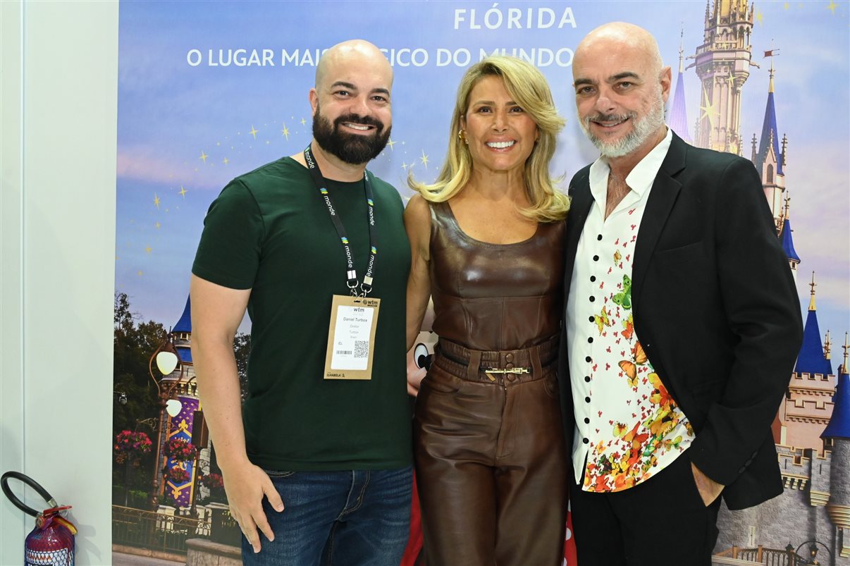 Marcela Cuesta, do Arakur Ushuaia, Guillermo Alcorta, da PANROTAS, Ana Medeiros, da Abav Nacional, e Maria Laura Pierini, do Visit Buenos Aires