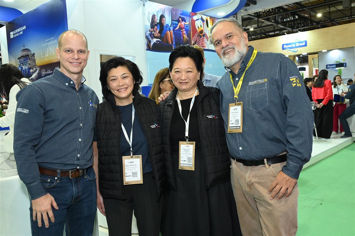Marcela Cuesta, do Arakur Ushuaia, Guillermo Alcorta, da PANROTAS, Ana Medeiros, da Abav Nacional, e Maria Laura Pierini, do Visit Buenos Aires