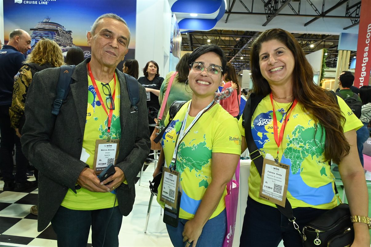 Marcela Cuesta, do Arakur Ushuaia, Guillermo Alcorta, da PANROTAS, Ana Medeiros, da Abav Nacional, e Maria Laura Pierini, do Visit Buenos Aires