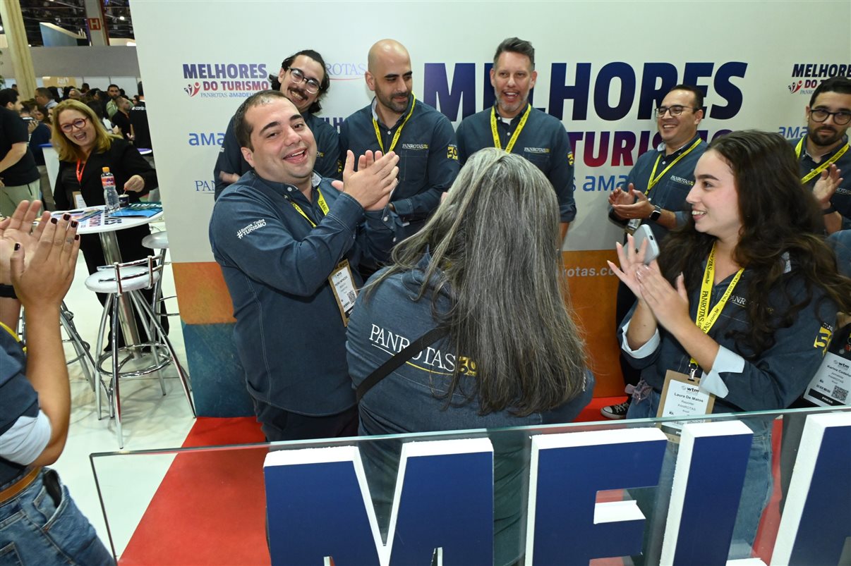 Marcela Cuesta, do Arakur Ushuaia, Guillermo Alcorta, da PANROTAS, Ana Medeiros, da Abav Nacional, e Maria Laura Pierini, do Visit Buenos Aires