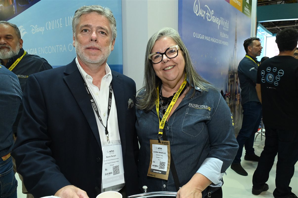 Marcela Cuesta, do Arakur Ushuaia, Guillermo Alcorta, da PANROTAS, Ana Medeiros, da Abav Nacional, e Maria Laura Pierini, do Visit Buenos Aires