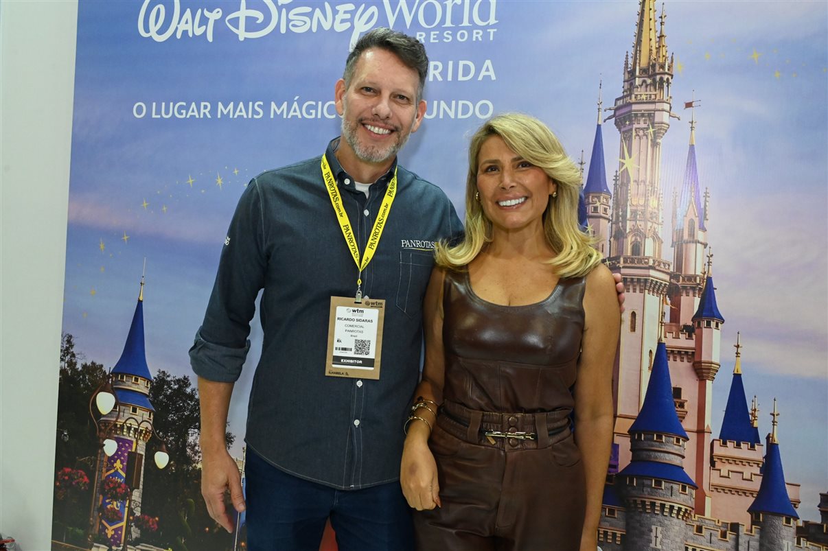 Marcela Cuesta, do Arakur Ushuaia, Guillermo Alcorta, da PANROTAS, Ana Medeiros, da Abav Nacional, e Maria Laura Pierini, do Visit Buenos Aires