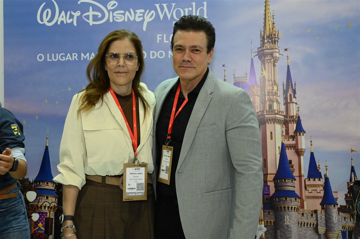 Marcela Cuesta, do Arakur Ushuaia, Guillermo Alcorta, da PANROTAS, Ana Medeiros, da Abav Nacional, e Maria Laura Pierini, do Visit Buenos Aires