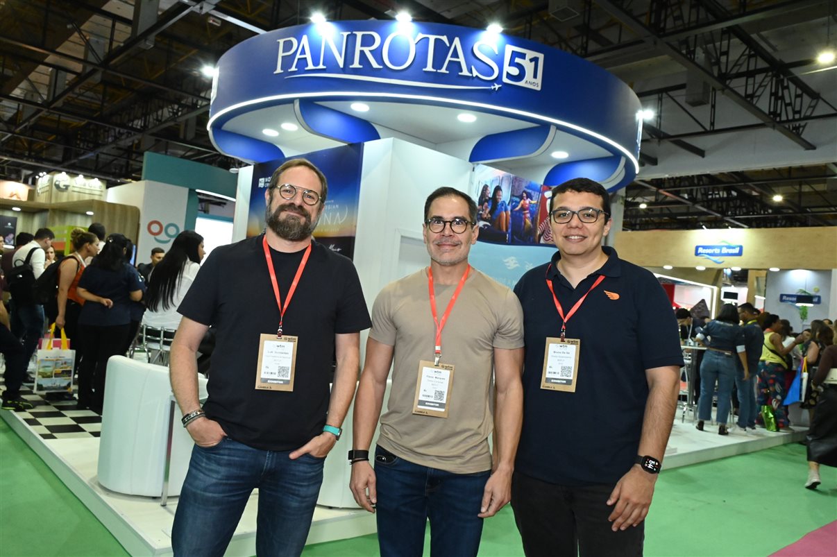 Marcela Cuesta, do Arakur Ushuaia, Guillermo Alcorta, da PANROTAS, Ana Medeiros, da Abav Nacional, e Maria Laura Pierini, do Visit Buenos Aires