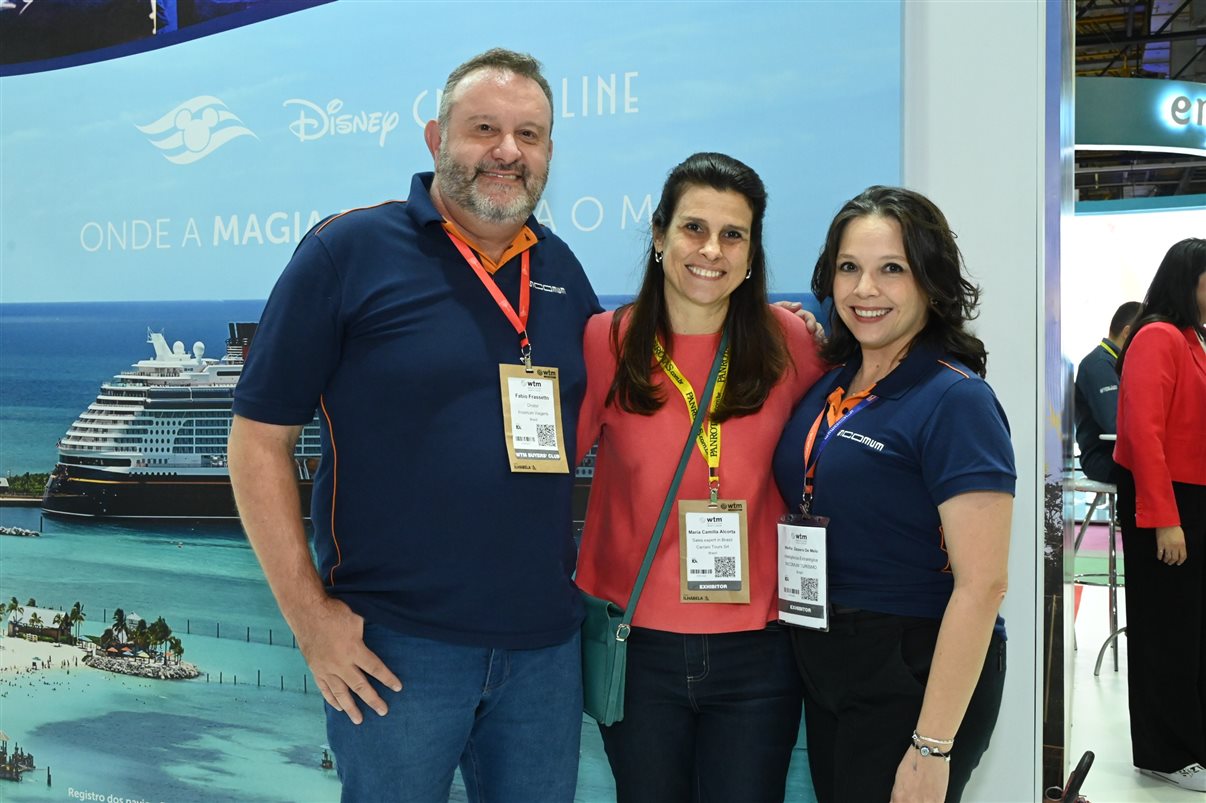 Marcela Cuesta, do Arakur Ushuaia, Guillermo Alcorta, da PANROTAS, Ana Medeiros, da Abav Nacional, e Maria Laura Pierini, do Visit Buenos Aires