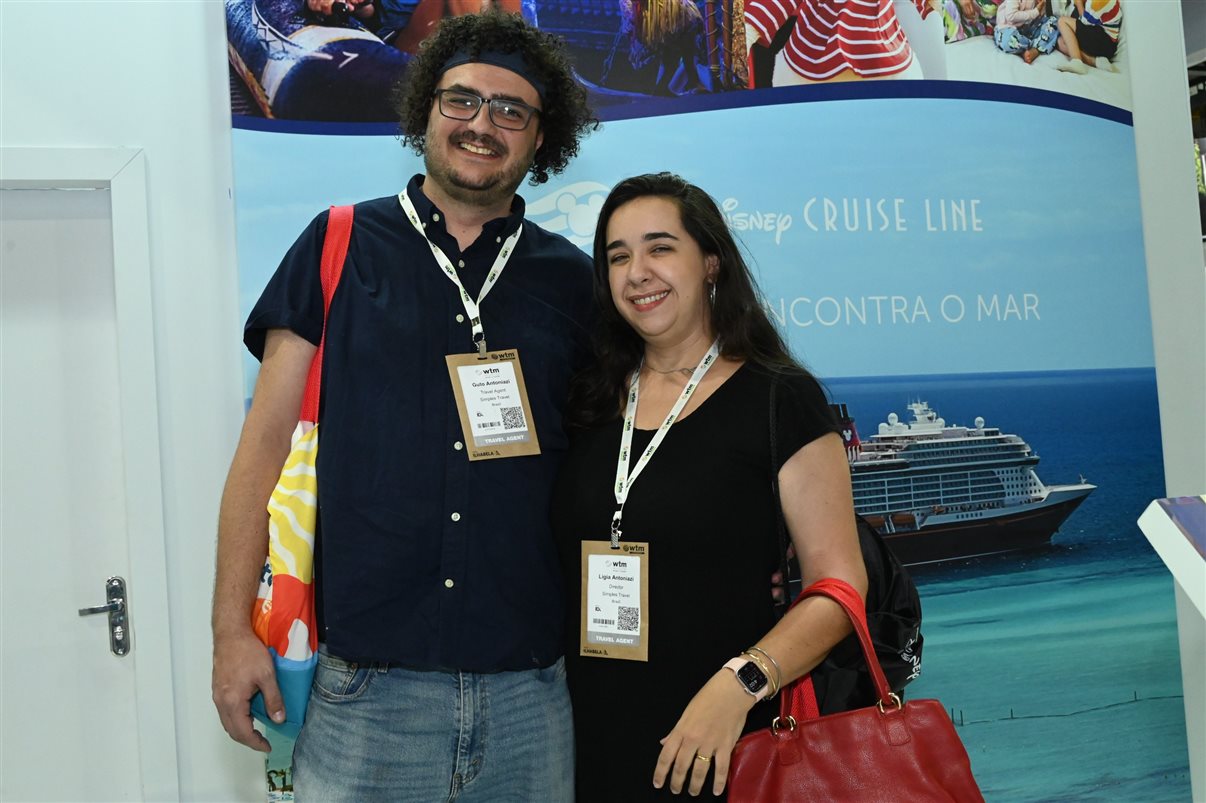 Marcela Cuesta, do Arakur Ushuaia, Guillermo Alcorta, da PANROTAS, Ana Medeiros, da Abav Nacional, e Maria Laura Pierini, do Visit Buenos Aires