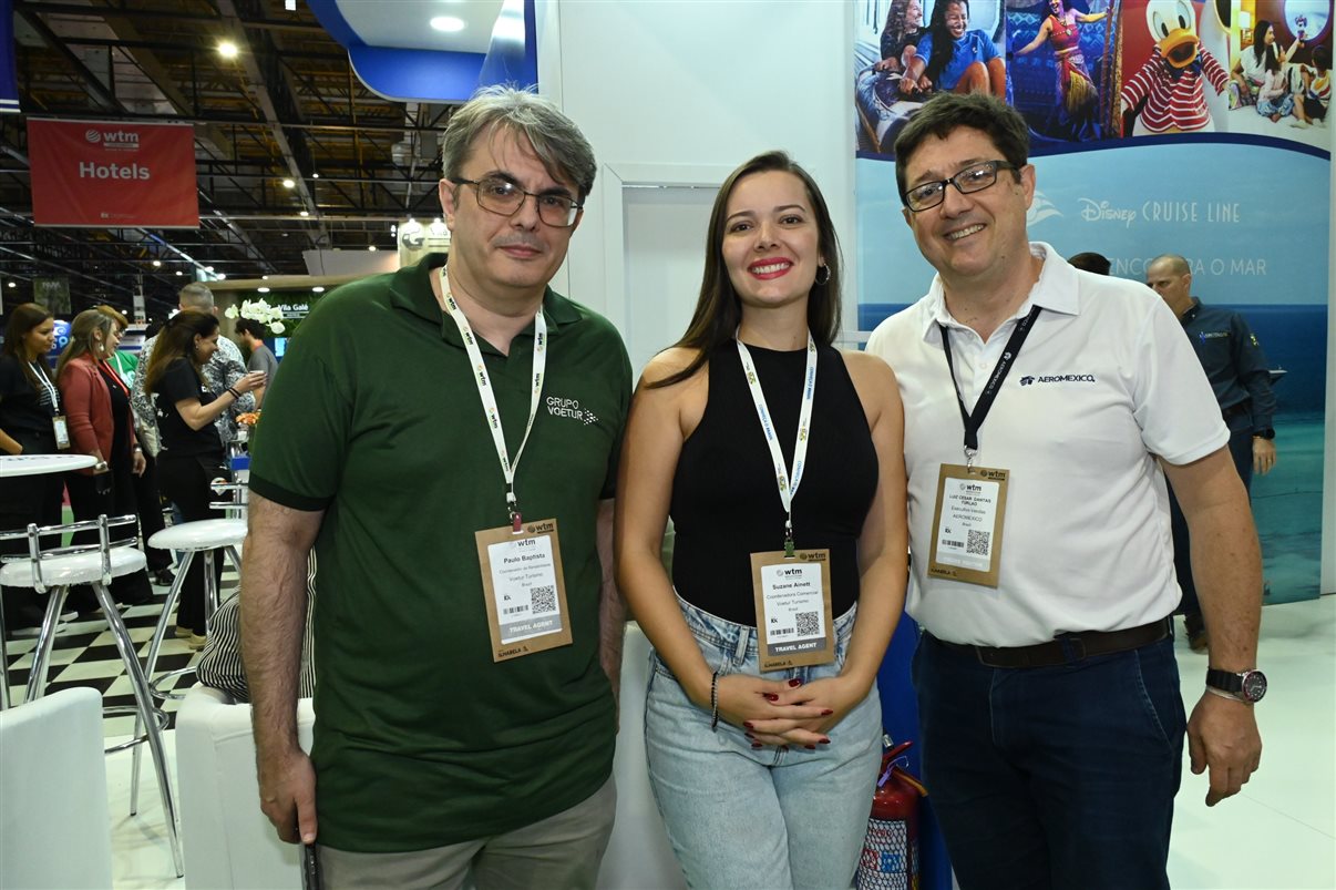 Marcela Cuesta, do Arakur Ushuaia, Guillermo Alcorta, da PANROTAS, Ana Medeiros, da Abav Nacional, e Maria Laura Pierini, do Visit Buenos Aires