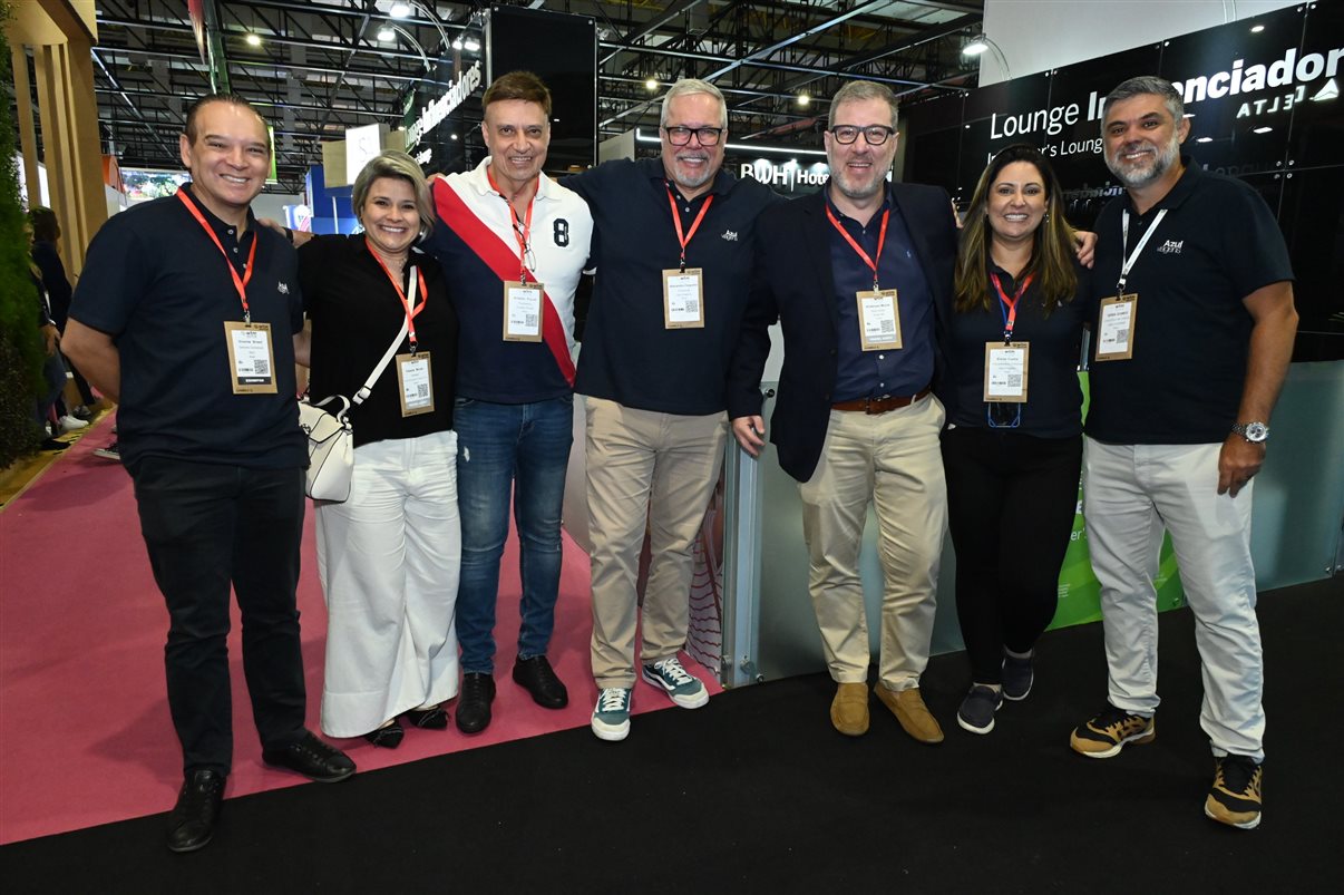 Marcela Cuesta, do Arakur Ushuaia, Guillermo Alcorta, da PANROTAS, Ana Medeiros, da Abav Nacional, e Maria Laura Pierini, do Visit Buenos Aires