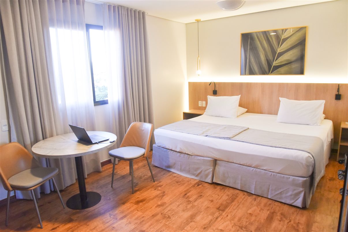 O Blue Tree Premium Londrina conta com 132 apartamentos e a maior parte deles já está renovada