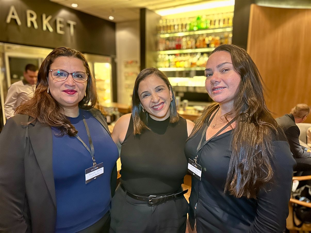 Tatiane Pavan, da VOLL, Josafá Pinheiro, da Lojas Torra, e Luana Nogueira, da Alagev
