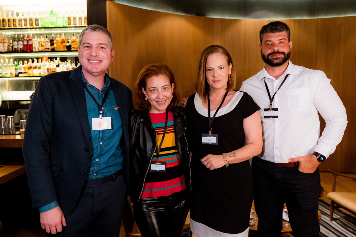Tatiane Pavan, da VOLL, Josafá Pinheiro, da Lojas Torra, e Luana Nogueira, da Alagev