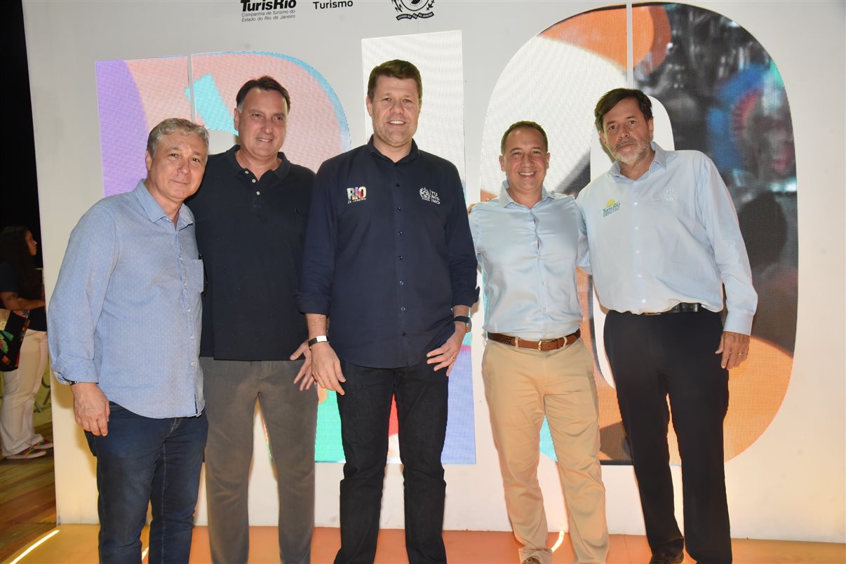 Luiz Strauss, da Abav-RJ, Pedro Guimarães, do Apresenta Rio, Gustavo Tutuca, da Setur-RJ, Marcelo Siciliano, da Abav-RJ, e Sergio Ricardo, da TurisRio