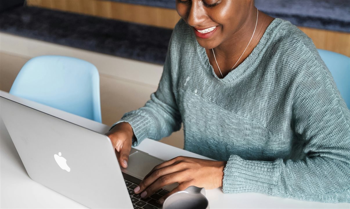 Empresas de diferentes segmentos estão com vagas abertas