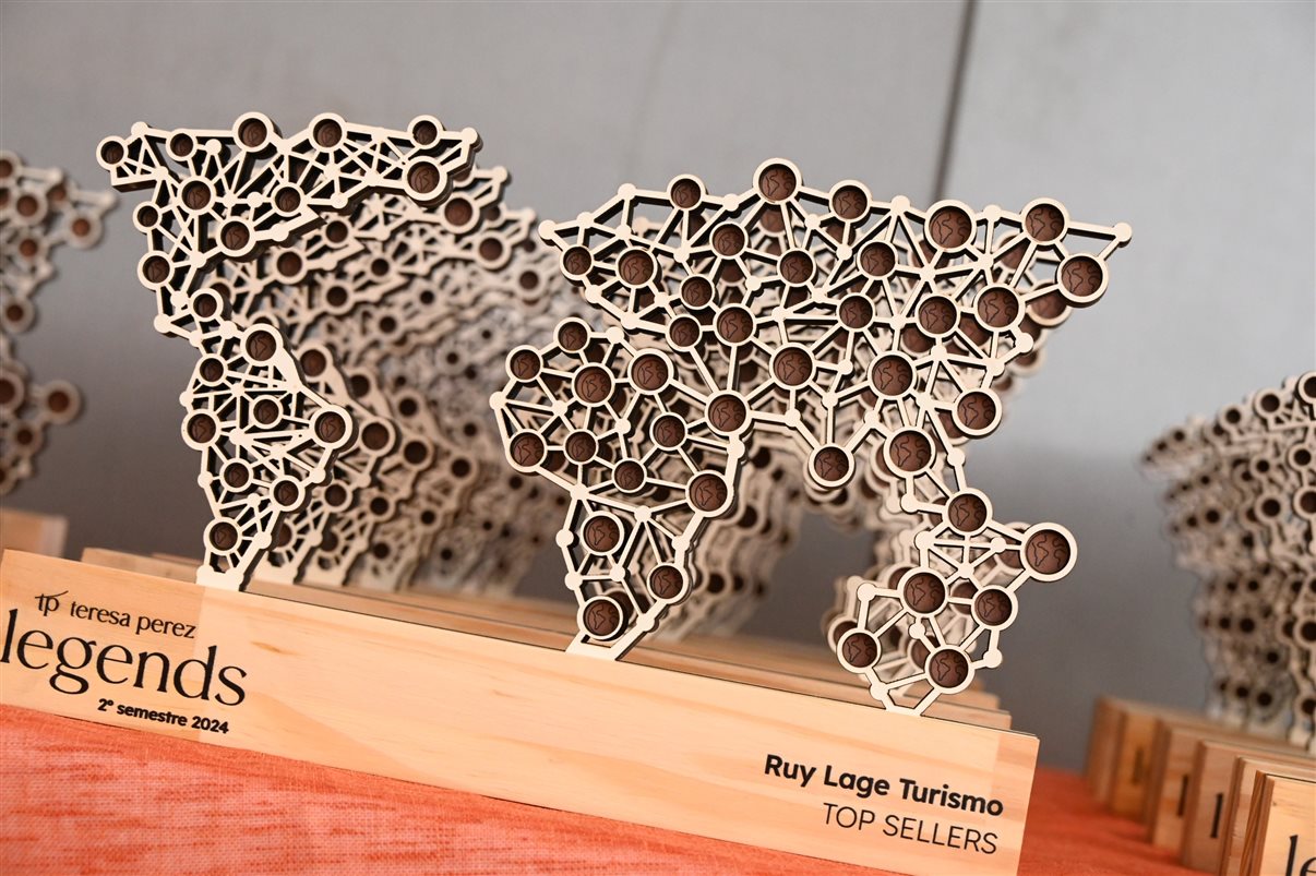 Ruy Lage Turismo é uma das top sellers e levou esse belo troféu em homenagem