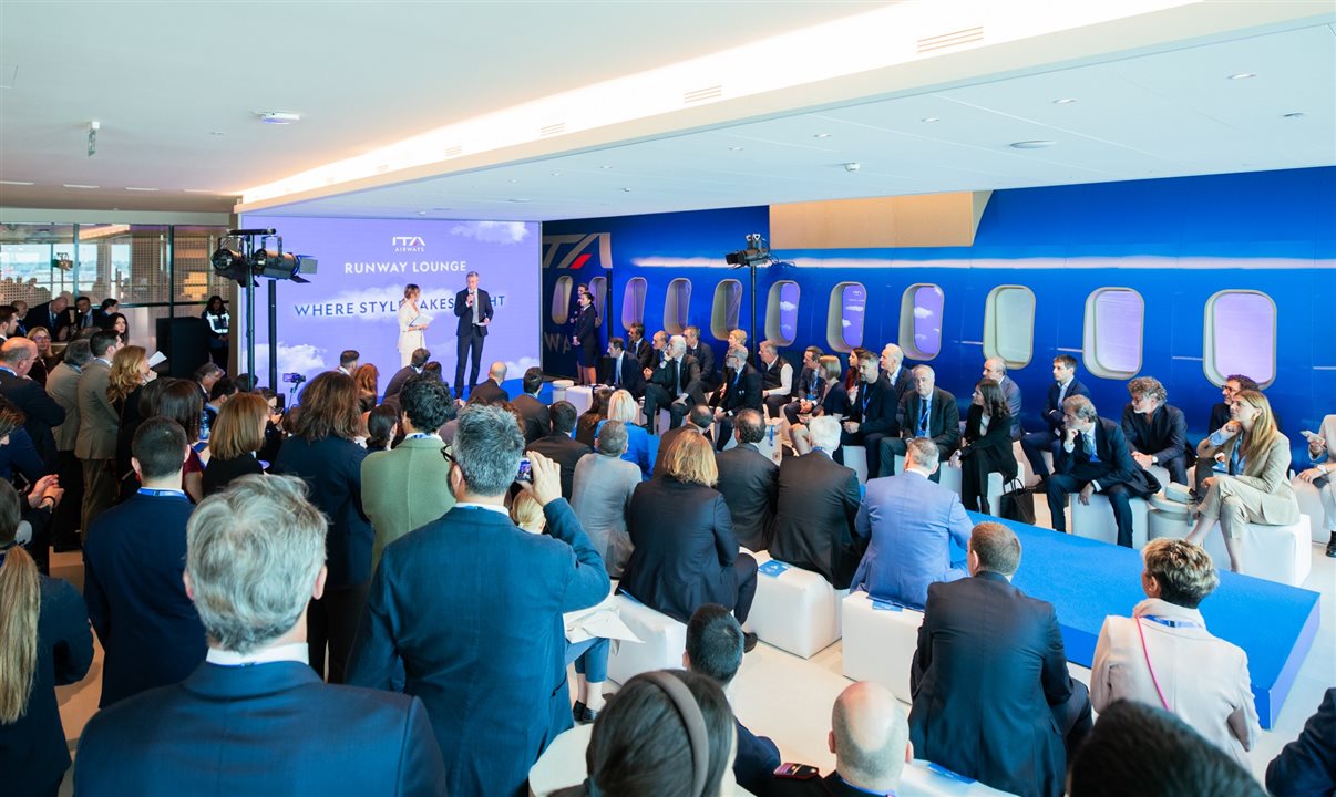 Evento de lançamento do novo lounge