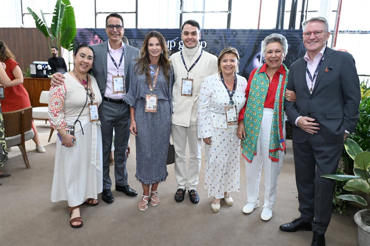 Renata Yano, da Teresa Perez, Frank Medina, da Oceania Cruises, Giovana Jannuzzelli, da Teresa Perez, Caio Brusamarello, da Regent Seven Seas, Estela Farina, da NCLH, Teresa Perez, da Teresa Perez, e Steve Odell, da Regent Seven Seas