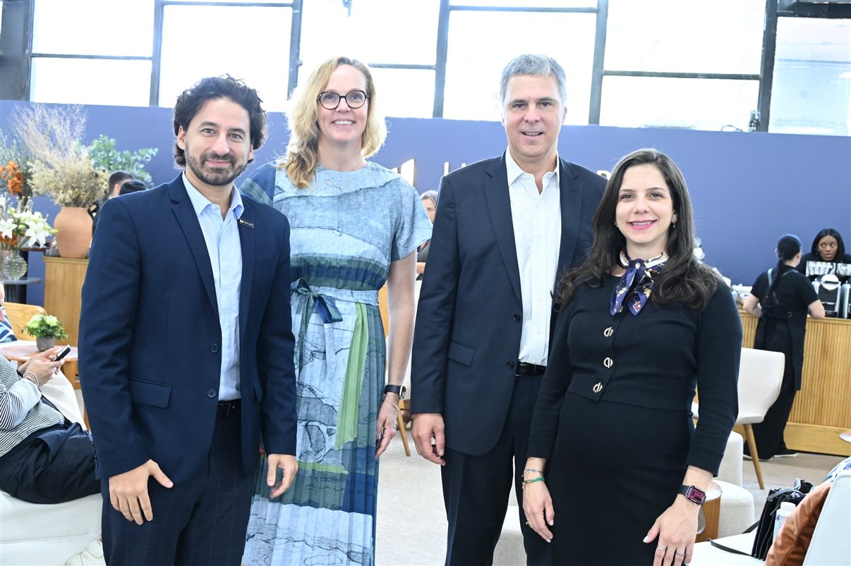 Francesco Ferraro, Louise Bang, Martin Castño e Bruna Bloire, da Marriott
