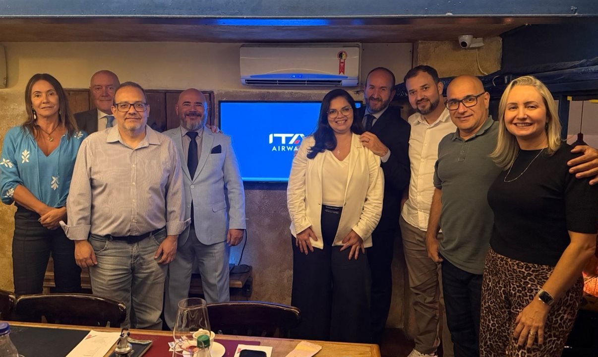 Marcia Souza, Massimo Allegri, Murilo Cassino, Marcelo Abreu, Fabiana Lourenco, Andrea Taddei, João Paulo dos Santos, Robson Gaglione e Ana Claudia Motta, da ITA Airways