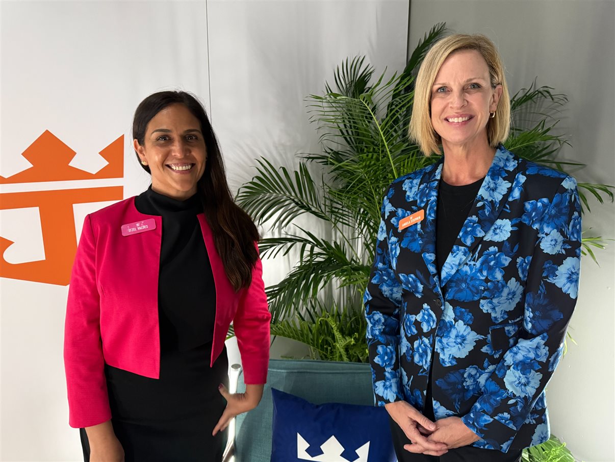 As vice-presidentes Itzel Valdés e Angie Stephen