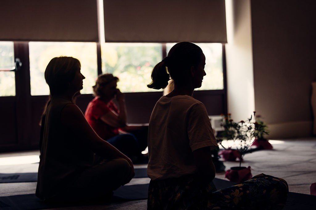 Beckley Retreats, da Jamaica, reuniu participantes do evento para sessão de yoga