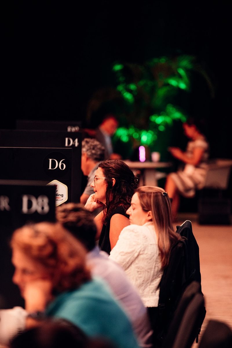Evento The Essence of Luxury Panama, das comunidades Serandipians e Takumians