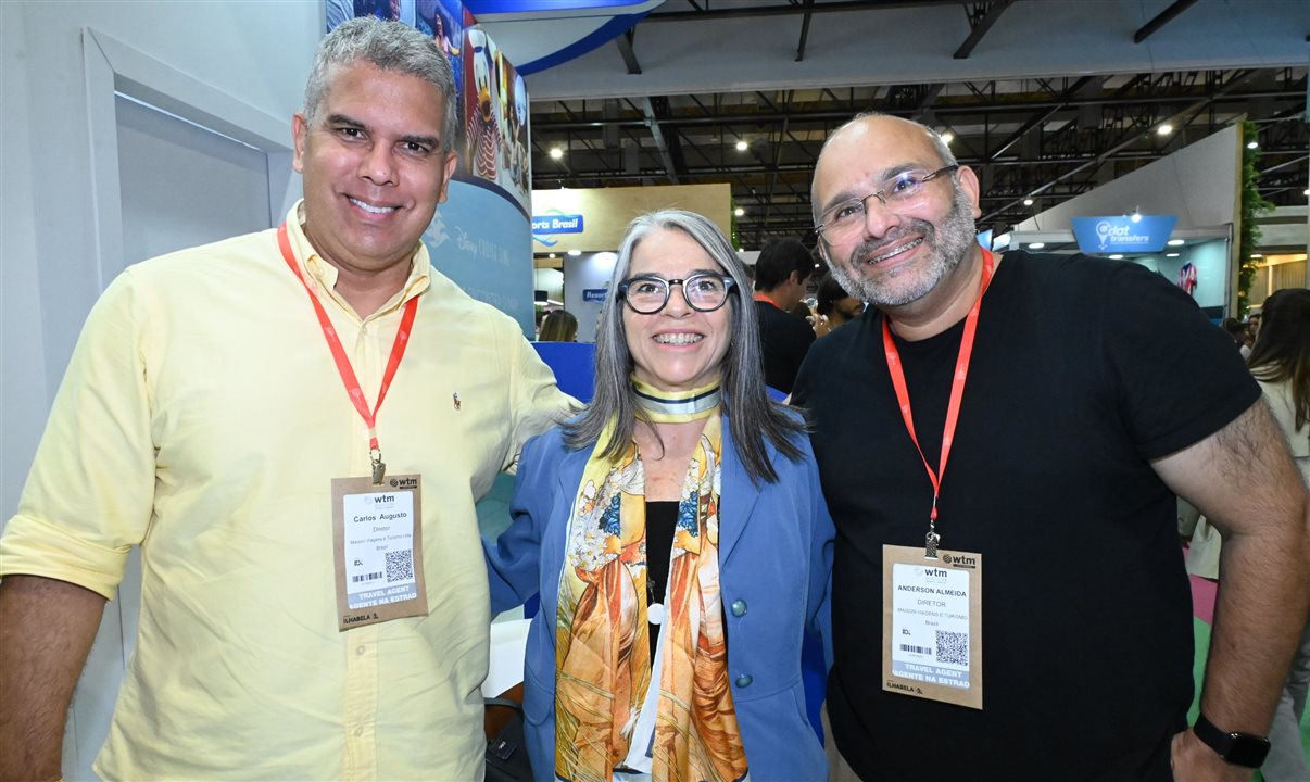 Carlos Augusto e Anderson Almeida, da Maison Viagens, com Silvia Helena, do receptivo La Belle Vie
