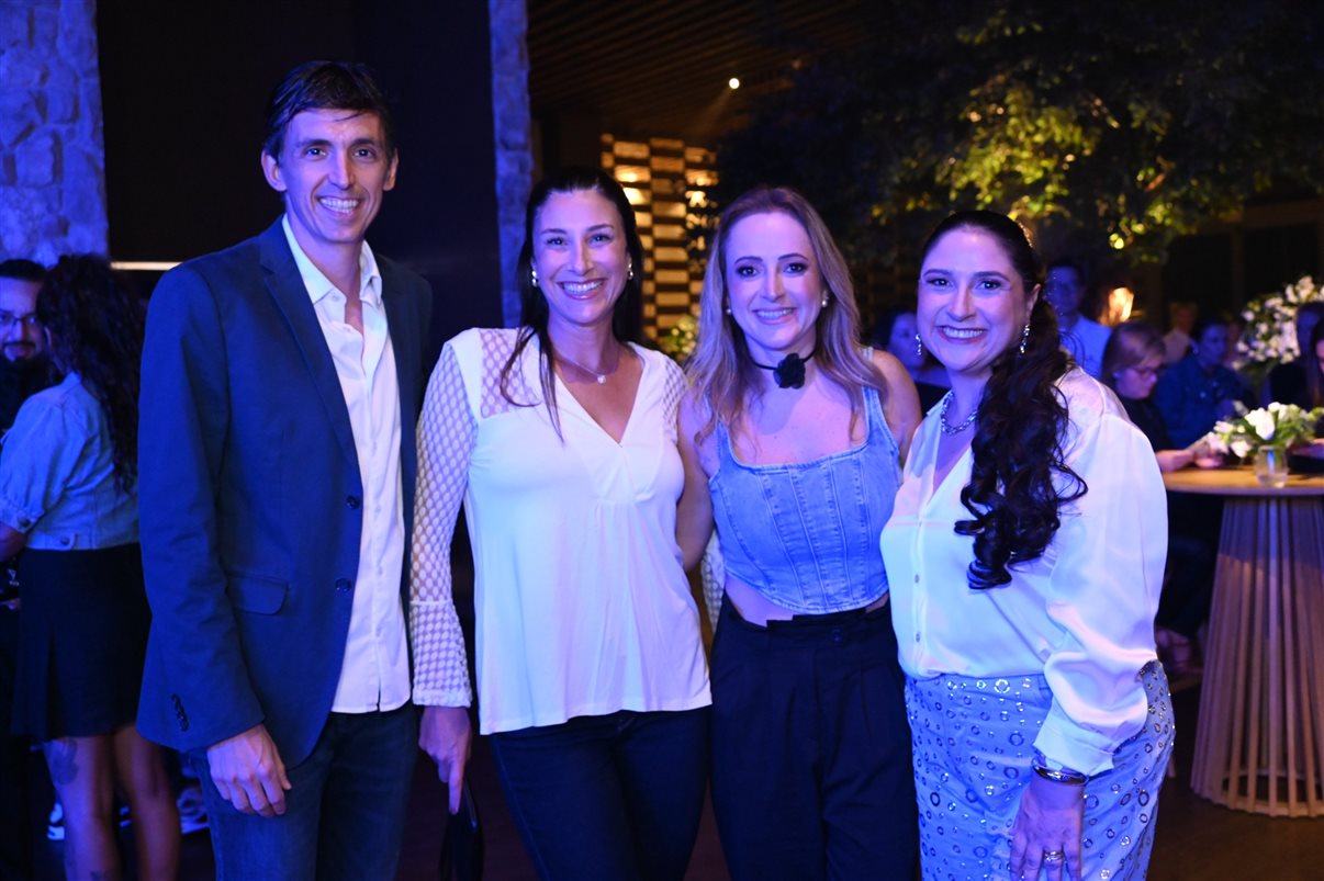 Tiago Varalli, Carol Varalli, da Casa Bisutti, Fernanda Dominicis e Patricia Bonetti de Souza, ambas do Club Med