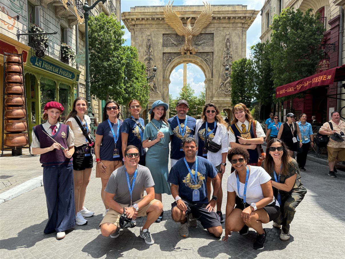 Time da Azul Linhas Aéreas e Azul Viagens com o da Universal: Juliana Baraldi, Cris Yoshida, Tariana Cruz, Ricardo Bezerra, Giulliana Mesquita, Martim Diniz, Renato Gonçalves, Alessandra Santos e Gabriella Cavalheiro