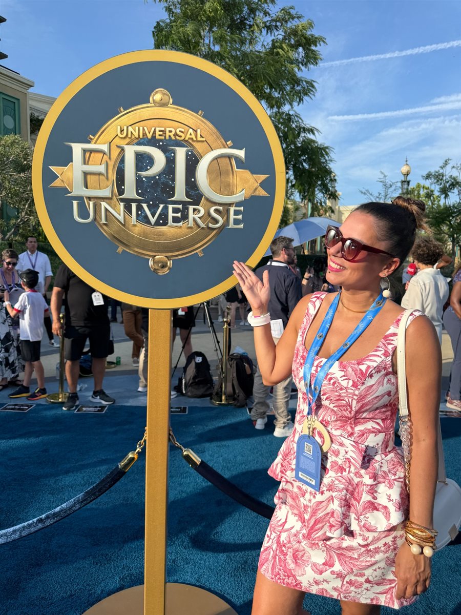 Gabriella Cavalheiro, diretora da Universal Destinations & Experiences para a América Latina