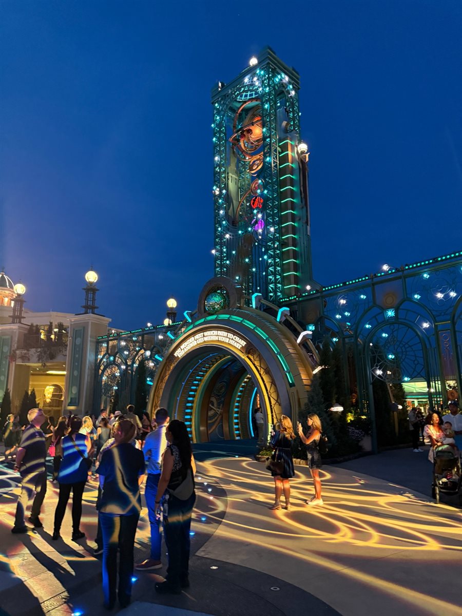 Chronos Tower, símbolo do parque
