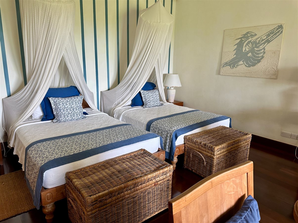 O dia começou com um tour pela marina de Canouan, a Sandy Lane Yacht Club & Residences, também conhecida como Glossy Bay Marina