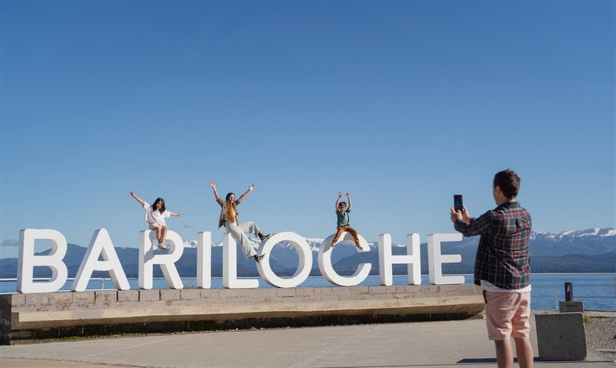 Bariloche é um dos destinos internacionais mais procurados pelos brasileiros durante o inverno, sendo o destino de neve mais próximo do País