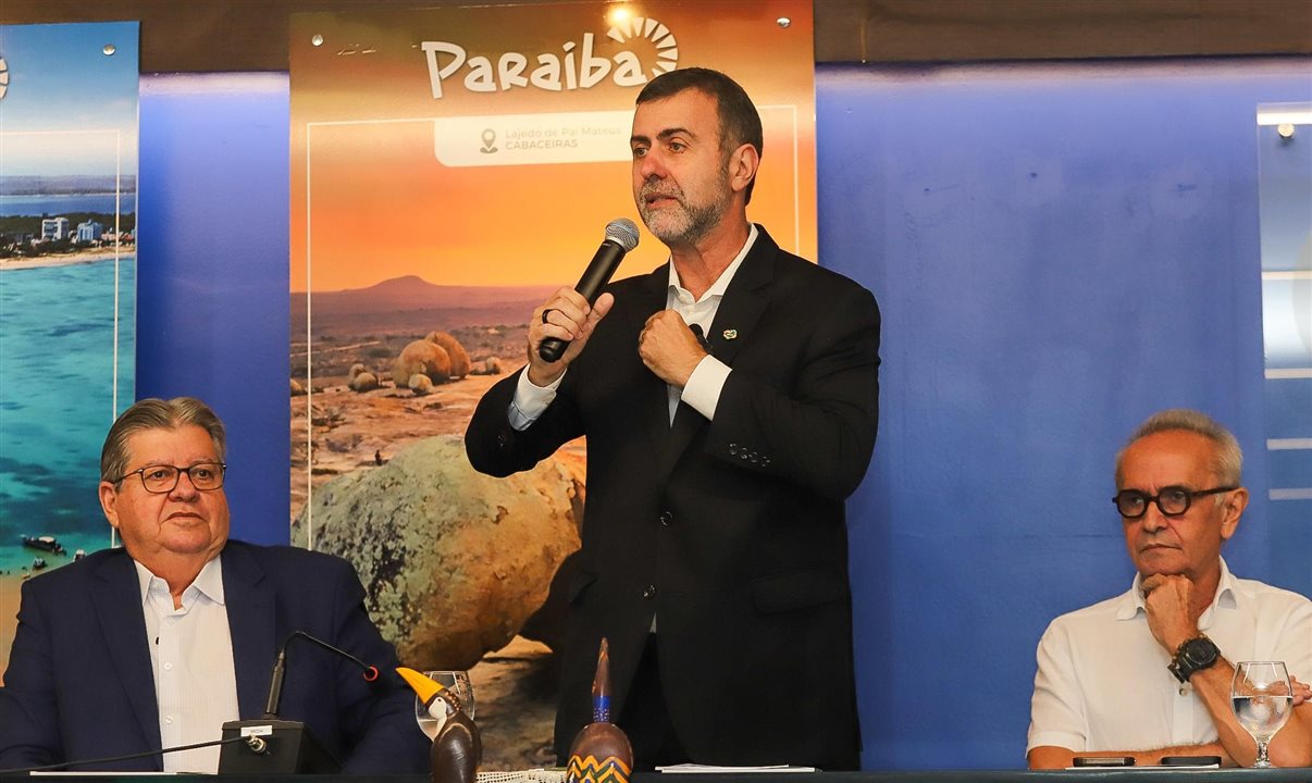 Presidente da Embratur, Marcelo Freixo, fala sobre o Plano Brasis e a promoção internacional do país ao lado do governador da Paraíba, João Azevêdo