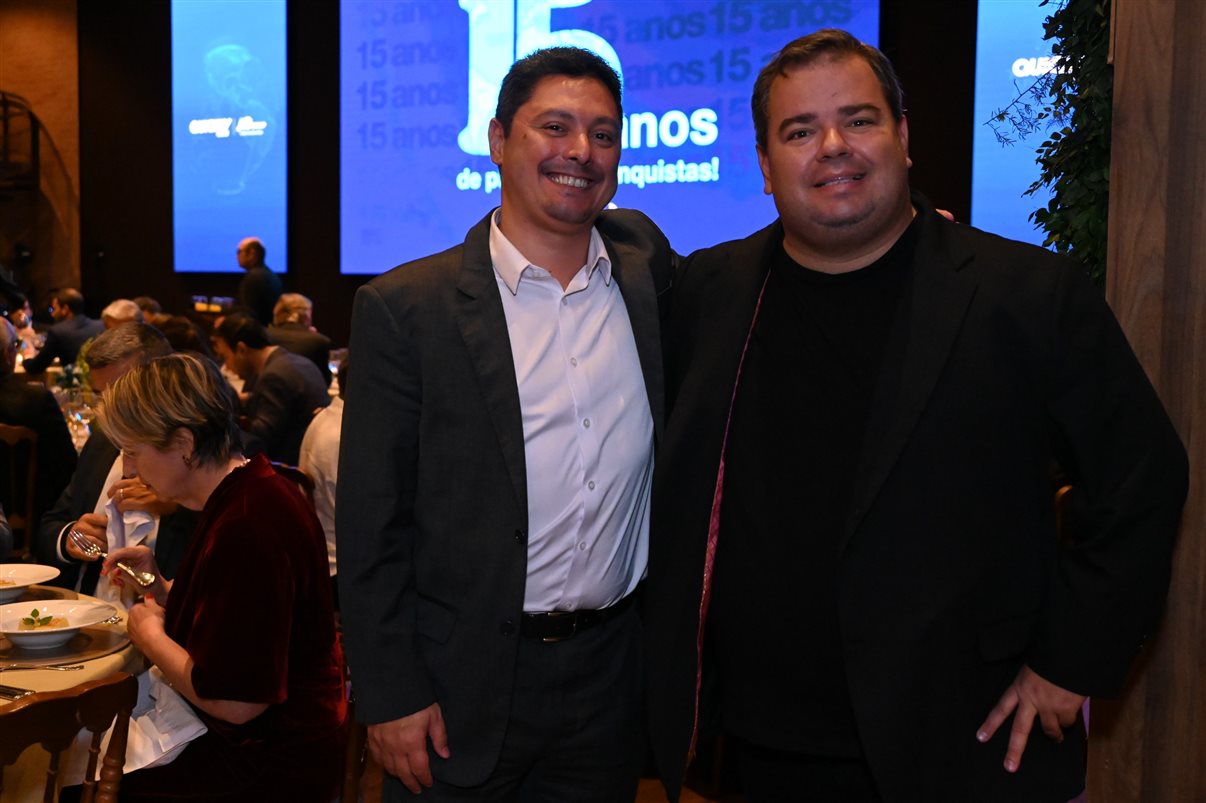 Douglas Camargo e Siderley Santos, ambos da Abracorp