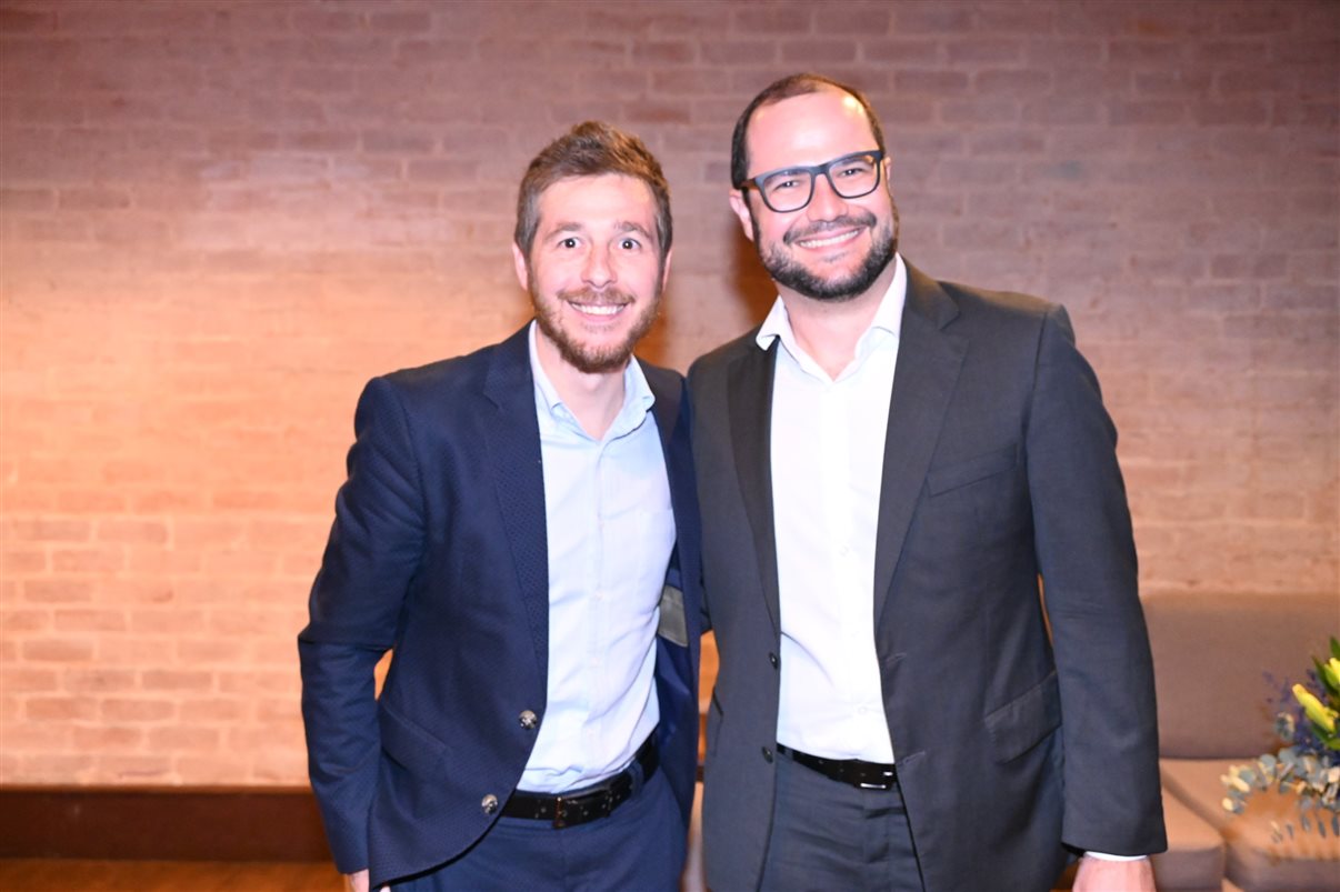 Douglas Camargo e Siderley Santos, ambos da Abracorp