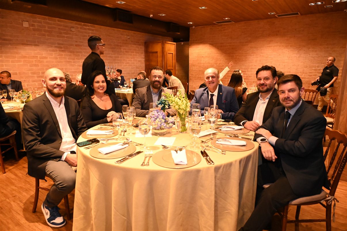 Douglas Camargo e Siderley Santos, ambos da Abracorp