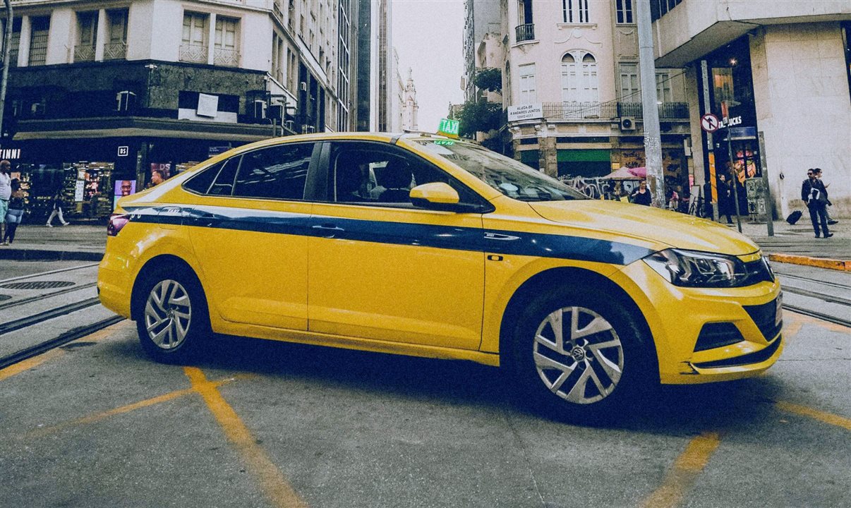 Desconfiado do preço elevado, o turista interrompeu a corrida antes da chegada ao destino e acionou a polícia